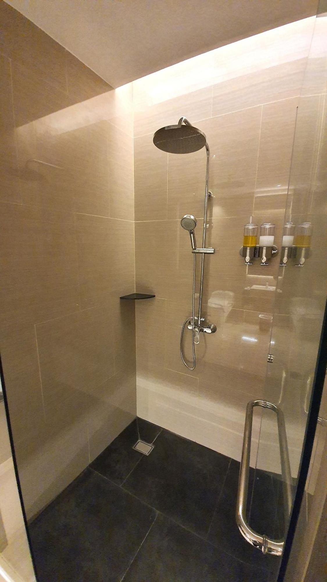 Classie Hotel Palembang Zimmer foto