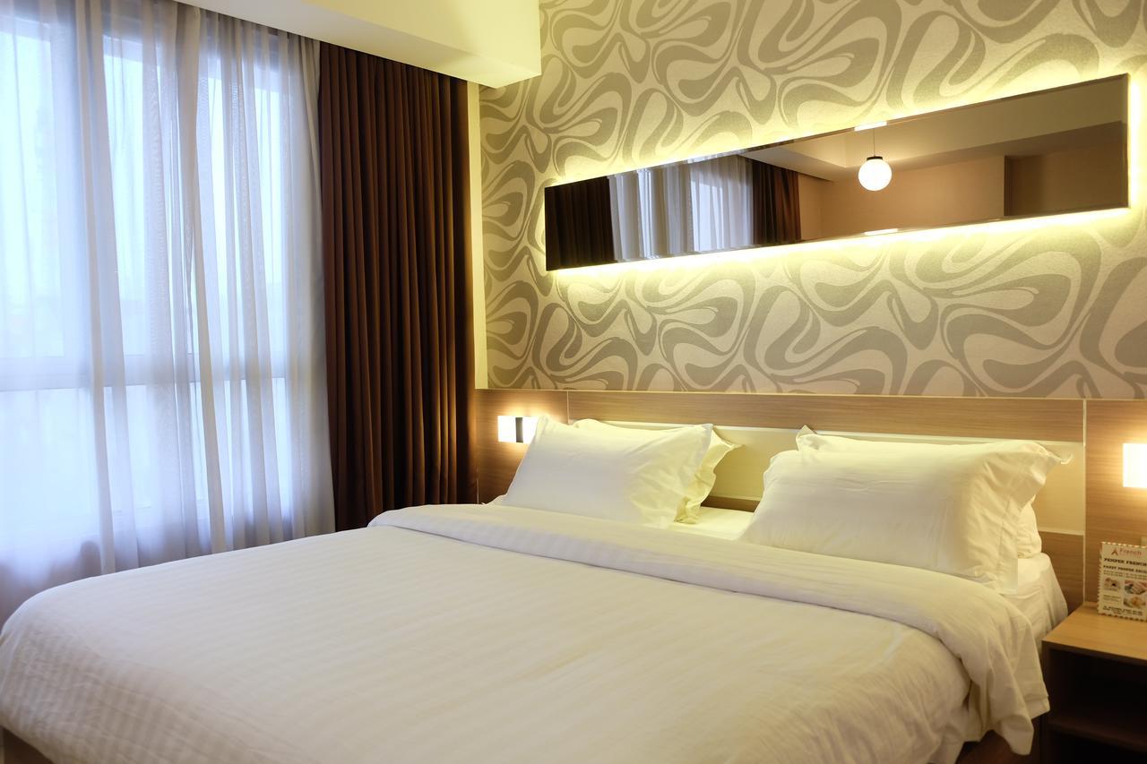 Classie Hotel Palembang Exterior foto